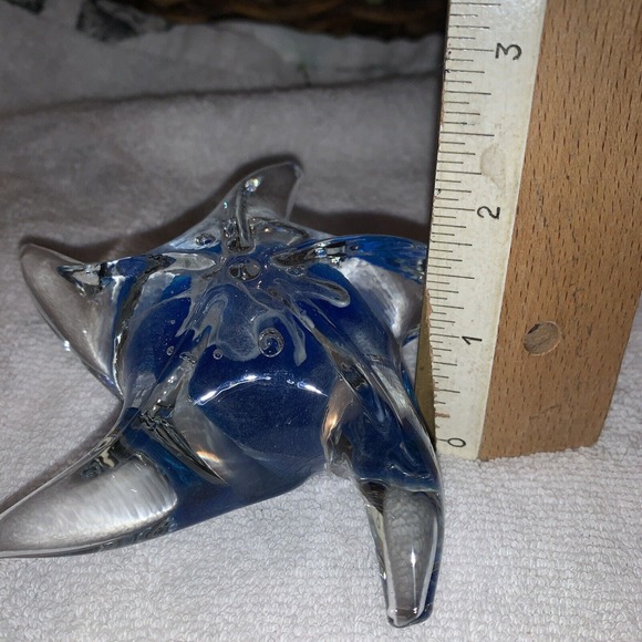 Vtg. Art Glass STARFISH Paperweight Clear, Bubbles, Blue , GLOWS in The Dark - Picture 9 of 11